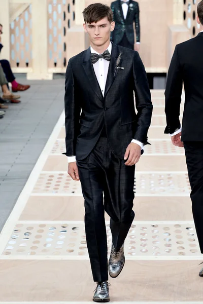 Look 40